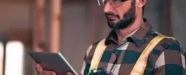 builder utilizing an ipad and tech